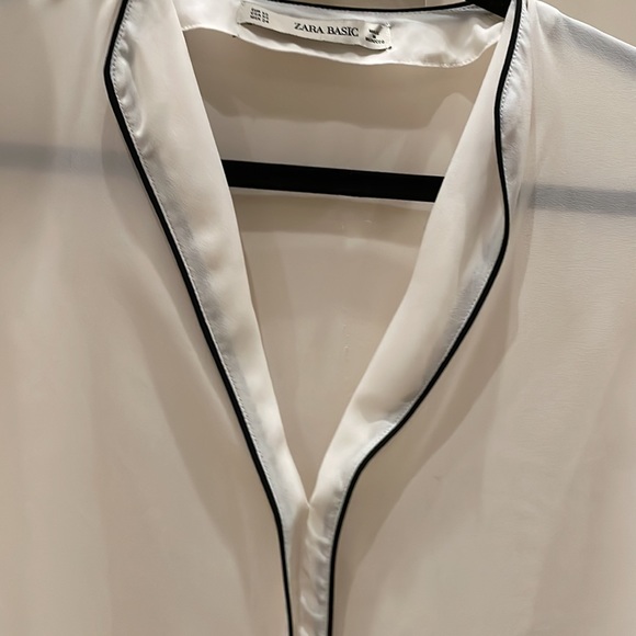 Zara see-through v-neck blouse - Picture 3 of 5